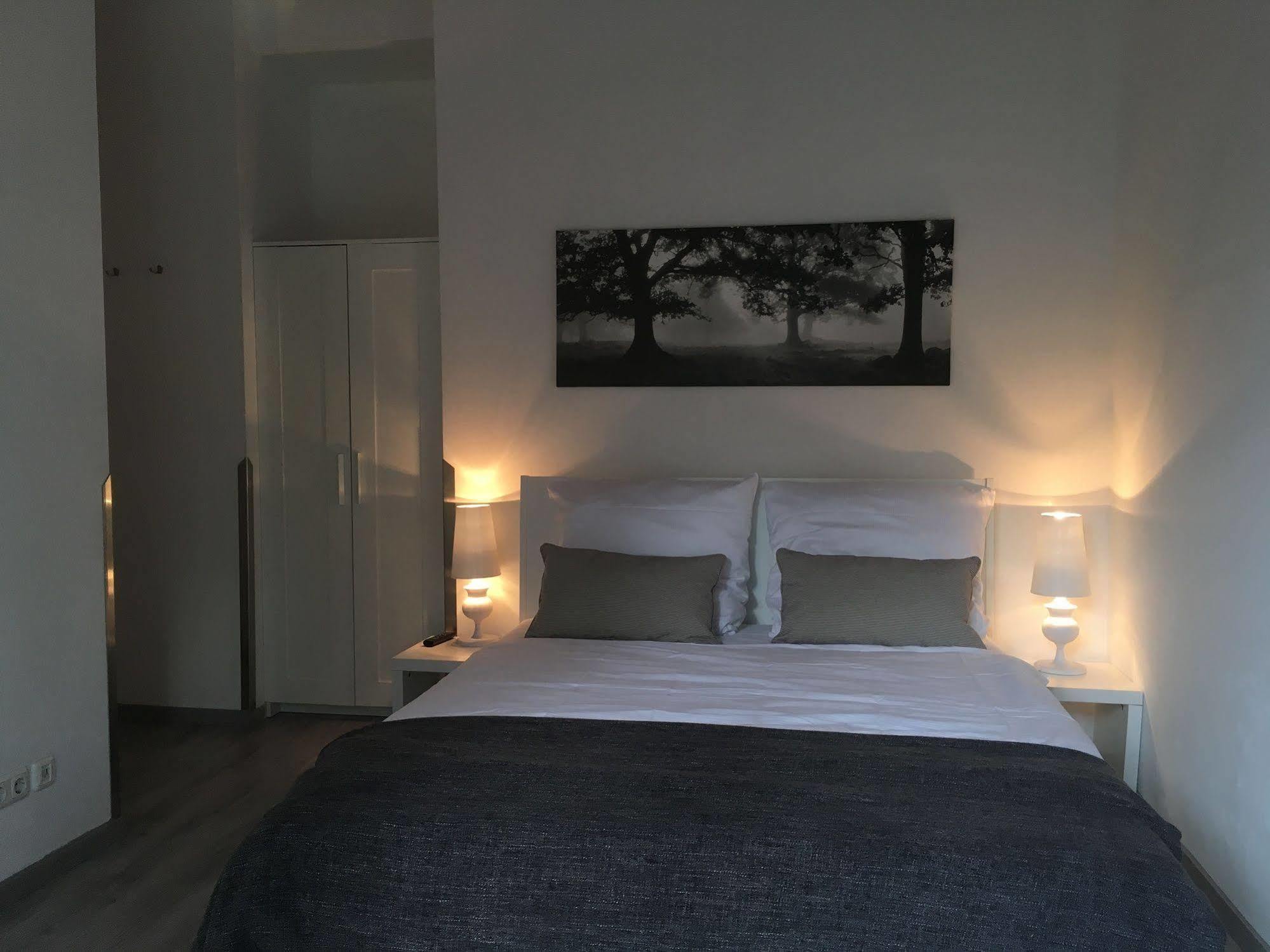 Midi Inn Parkhotel Mitte Берлин Екстериор снимка